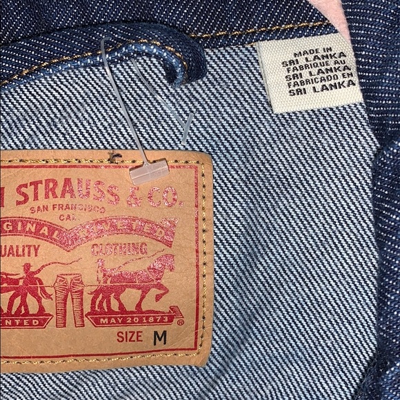 LEVI'S Logo Trucker Logo Denim jacket HOST PICK🎉🎊 - Picture 2 of 9